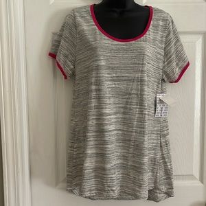 LuLaRoe classic T size L